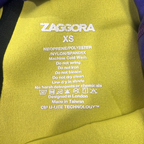 Zaggora Hot Pants - Picture 5 of 5